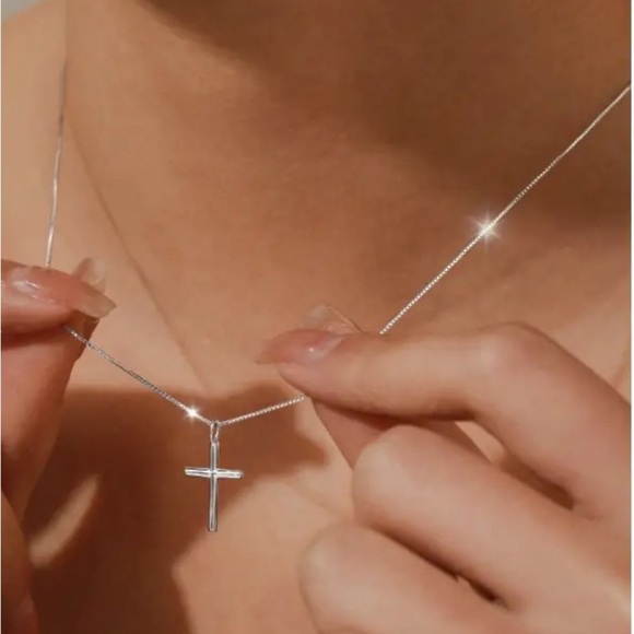 Jewelry - Fashionable High-End S925 Silver Cross Pendant Necklace